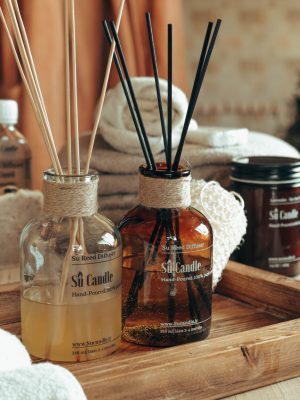 خوشبوکننده چوبی شیشه قهوه ای